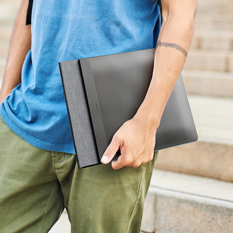 CARMEN 4-in-1 Laptop Sleeve with Wireless Charging